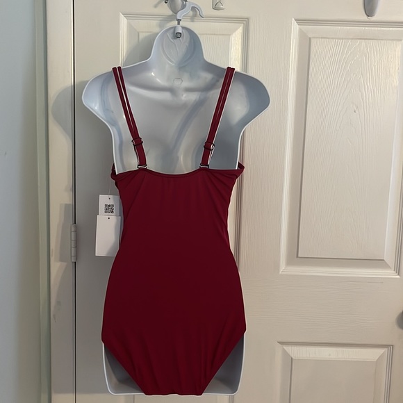 NWT BATHING SUIT - Picture 4 of 6